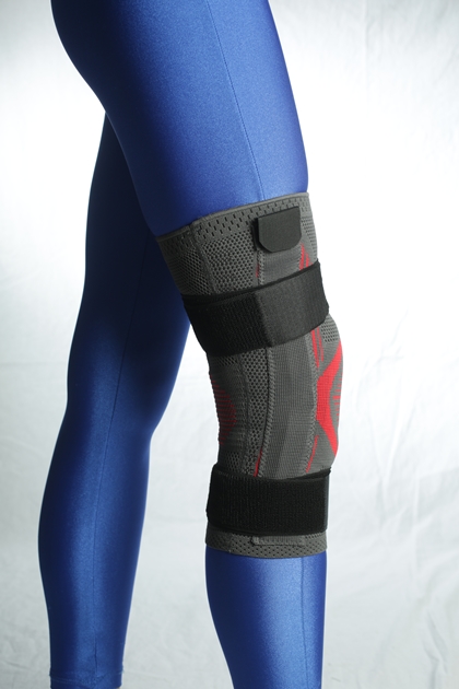 R-4EM Knitted Knee Orthosis with Bandage and Hinge